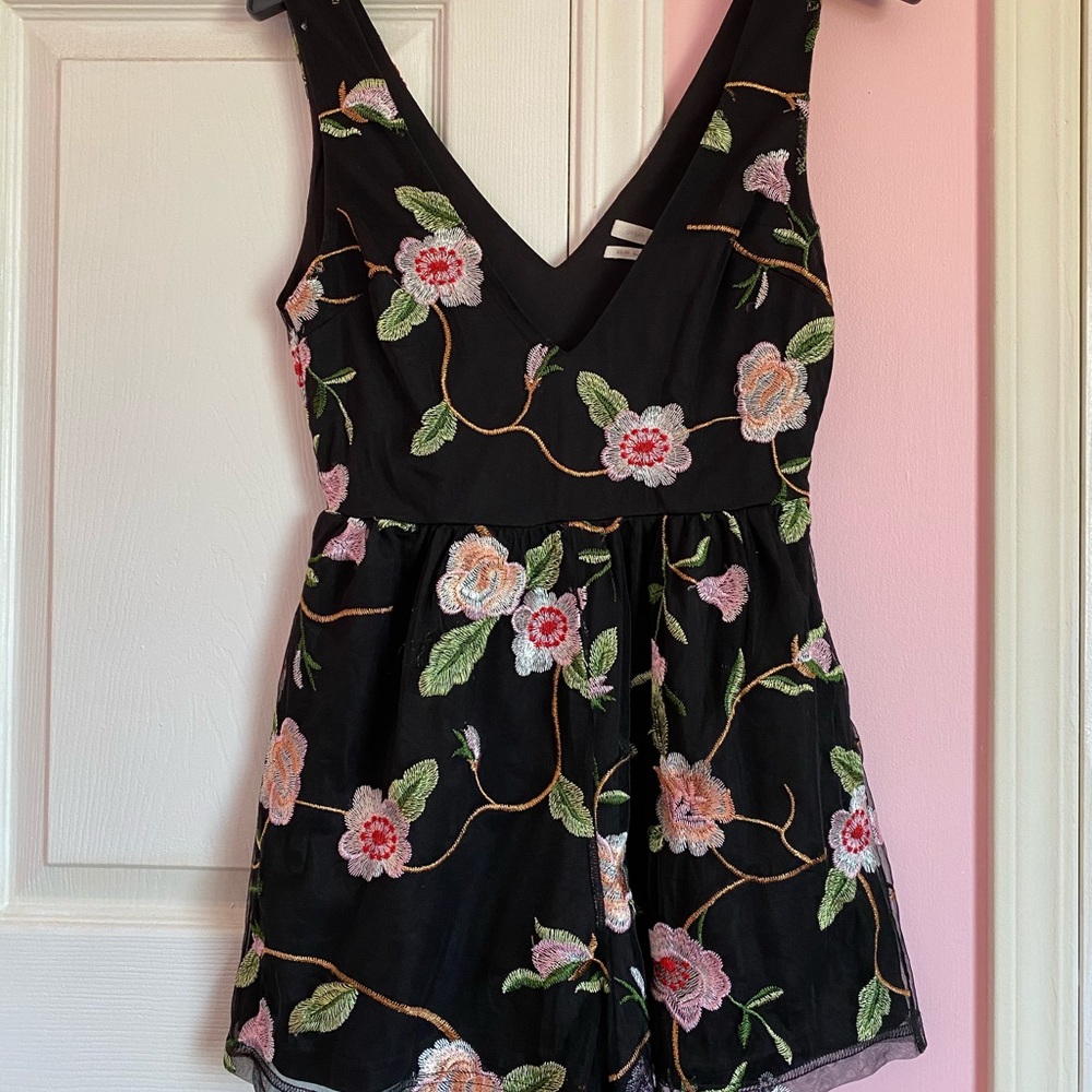 urban outfitters | floral embroidered romper ♡
